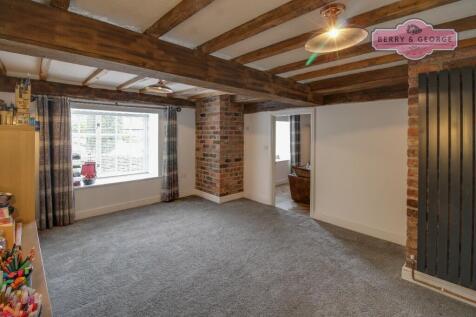 PLAY ROOM / OFFICE