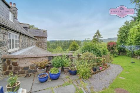 COTTAGE ONE