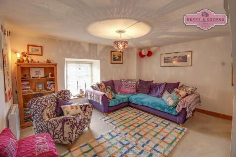 ANNEX SITTING ROOM