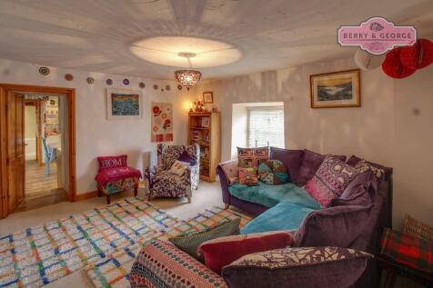 ANNEX SITTING ROOM