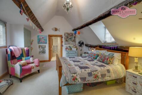 ANNEX MAIN BEDROOM