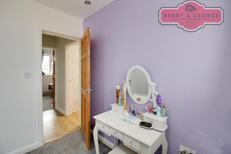 BED 5 / DRESSING RM