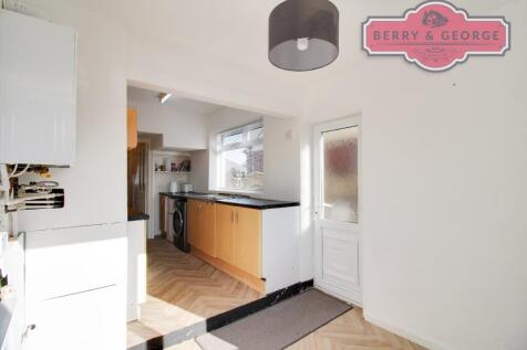 KITCHEN / BREAKFAST