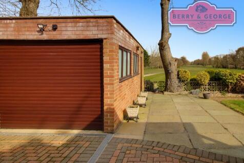 DETACHED GARAGE 