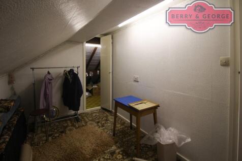 HOBBY/GAMES ROOM