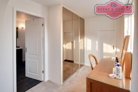 DRESSING ROOM