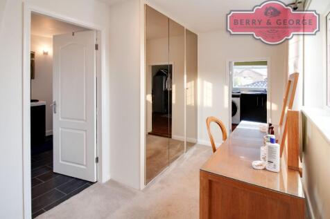 DRESSING ROOM