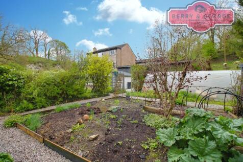 VEGETABLE GARDEN