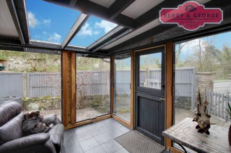 CONSERVATORY / PORCH