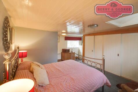 ANNEX BEDROOM