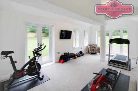 GYM / SUN ROOM