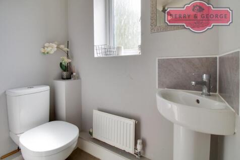 CLOAK / UTILITY ROOM