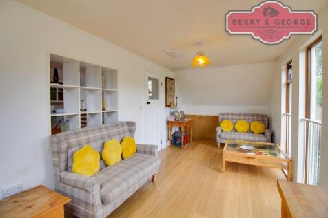 LOUNGE TWO / DINER