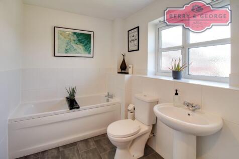 KACK/JILL BATHROOM