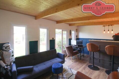 OFFICE / BAR