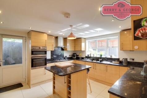 KITCHEN / BREAKFAST