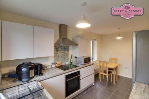 KITCHEN / BREAKFAST