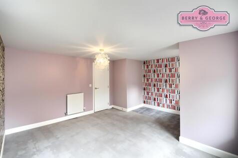 1ST FLOOR LOUNGE