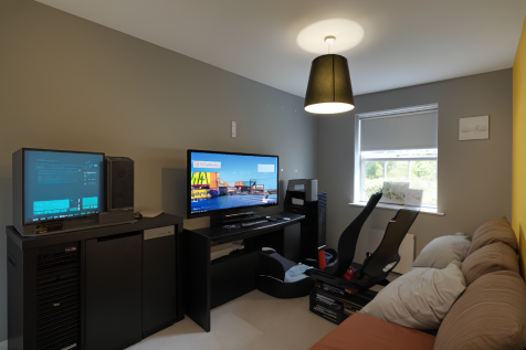 BEDROOM 2
