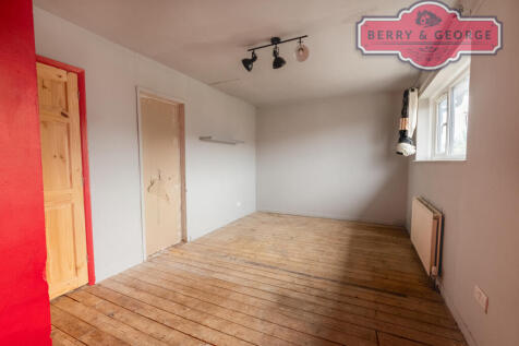 MAIN BED / BED 3