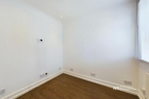 Bedroom 5/Study