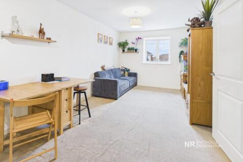 Lounge/Dining Room Extra