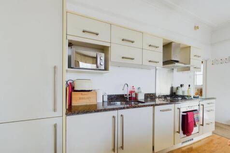 Kitchen/Living Area