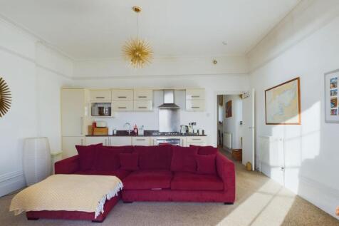 Kitchen/Living Area