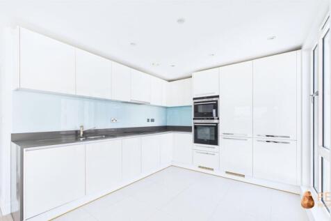 Open Plan Kitchen/Living Area