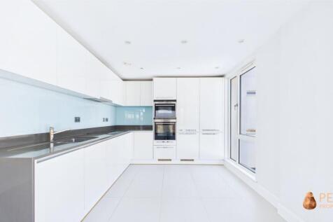 Open Plan Kitchen/Living Area