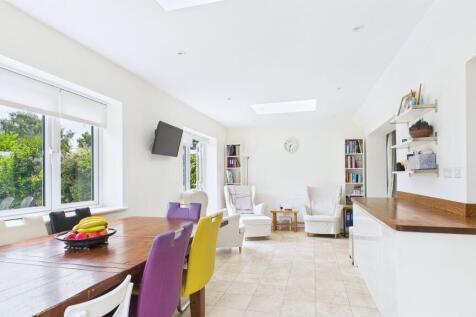 Dining/Family Room