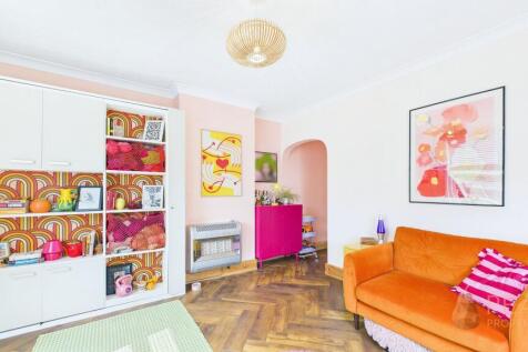 Studio Room