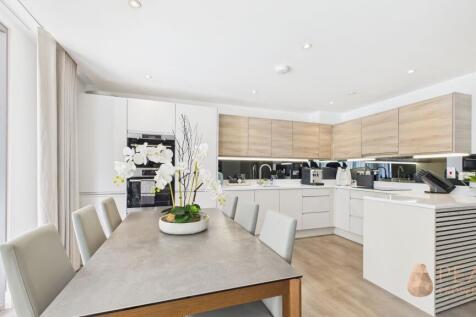 Kitchen/Living Area