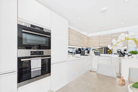 Kitchen/Living Area