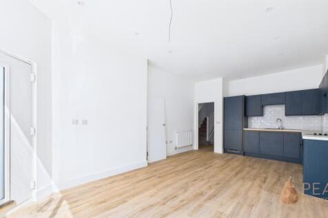 Kitchen / Living Area