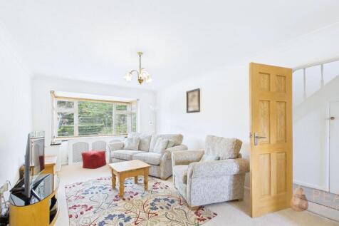 Living Room &amp; Dining Room