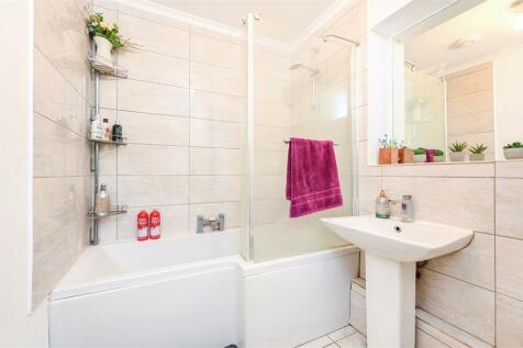 Bathroom 2.jpg