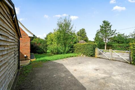 3 Stable House Bungalows, exterior (2).jpg