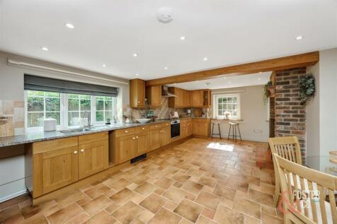 Handcross Road, The Old Farm House-019.jpg
