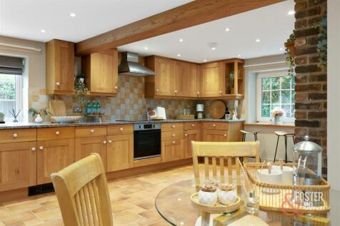 Handcross Road, The Old Farm House-020.jpg