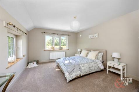 Handcross Road, The Old Farm House-010.jpg