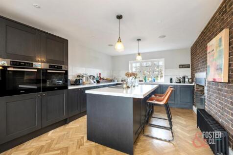 Brighton Road, Rogena Cottage-018.jpg