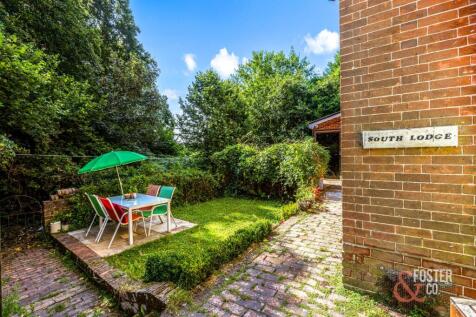 Cuckfield Lane South Lodge _007.JPG