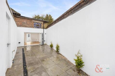 Cuckfield Road, 123_012.jpg