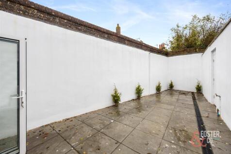 Cuckfield Road, 123_010.jpg