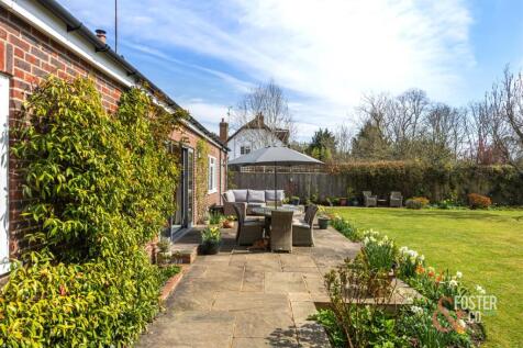 Wychwood Lane  River Mead Cottage-002.jpg