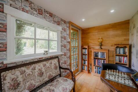 Summer House/snug