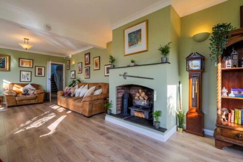 Lounge Fireside