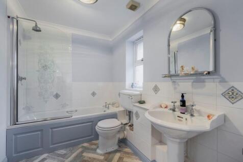 Ensuite Bathroom