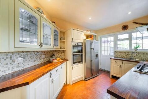 Fitted Kitchen